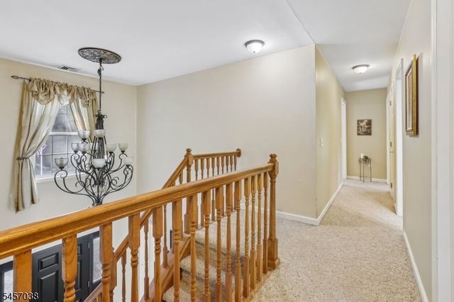 34 Longview Lane, Vernon Twp., NJ 07419