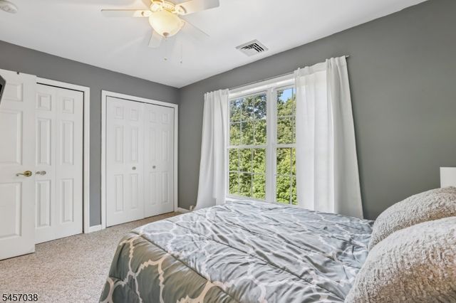 34 Longview Lane, Vernon Twp., NJ 07419