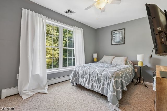 34 Longview Lane, Vernon Twp., NJ 07419