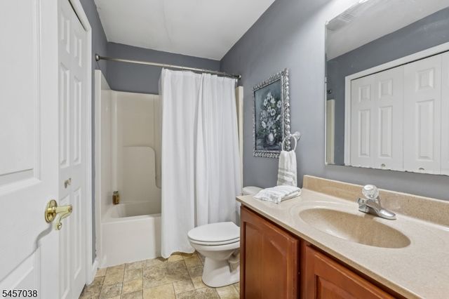34 Longview Lane, Vernon Twp., NJ 07419