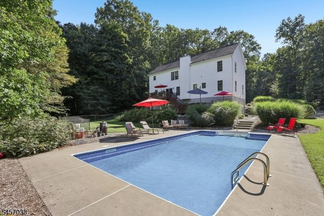 34 Longview Lane, Vernon Twp., NJ 07419