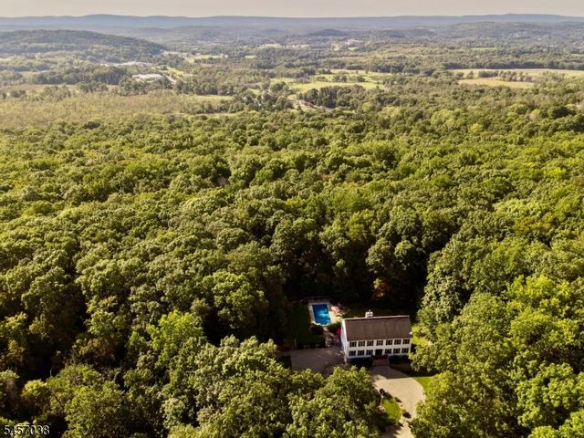 34 Longview Lane, Vernon Twp., NJ 07419