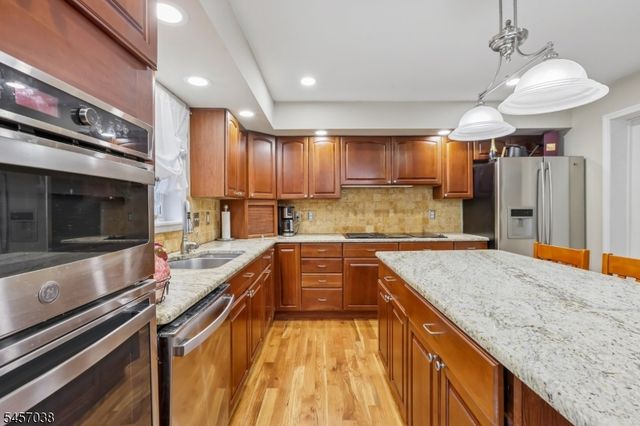 34 Longview Lane, Vernon Twp., NJ 07419