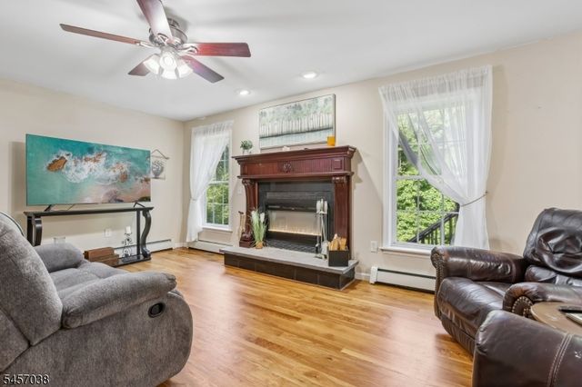34 Longview Lane, Vernon Twp., NJ 07419