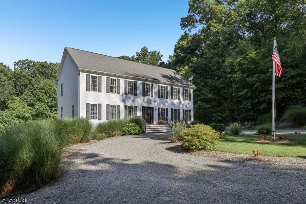 34 Longview Lane, Vernon Twp., NJ 07419