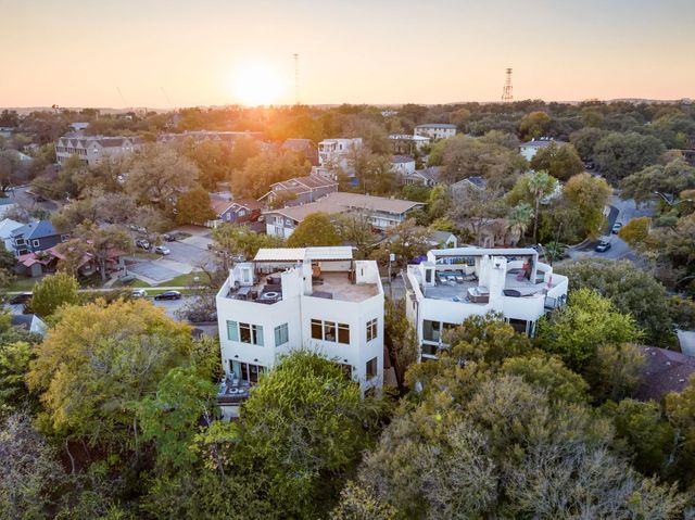 1231 Parkway 2, Austin, TX 78703