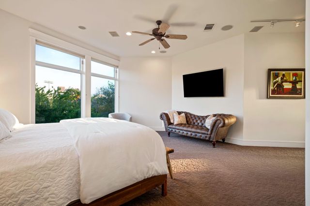 1231 Parkway 2, Austin, TX 78703