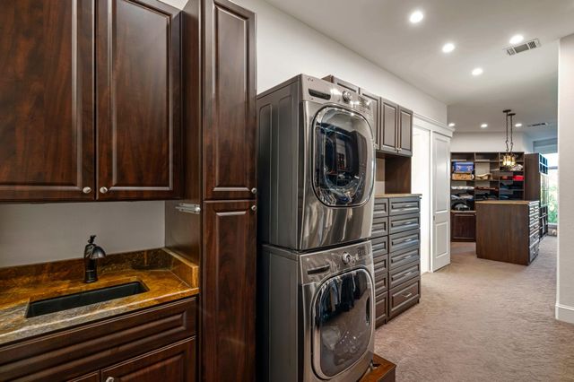 1231 Parkway 2, Austin, TX 78703