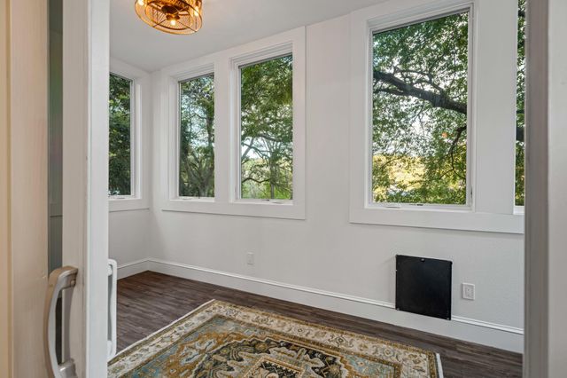 1231 Parkway 2, Austin, TX 78703