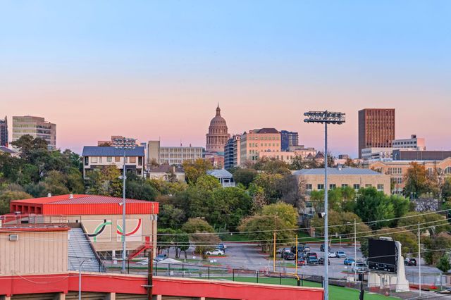 1231 Parkway 2, Austin, TX 78703