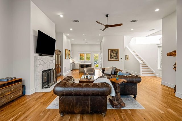 1231 Parkway 2, Austin, TX 78703