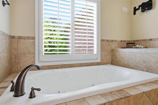 1266 Stonecroft Way, Marietta, GA 30062