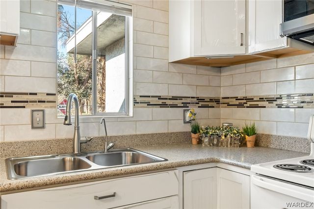 1620 E Cottonwood Lane, Mohave Valley, AZ 86440