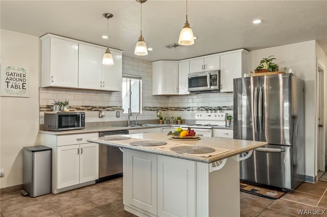 1620 E Cottonwood Lane, Mohave Valley, AZ 86440