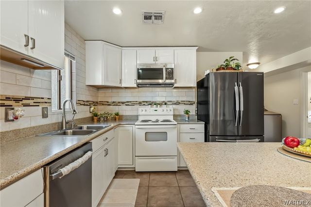 1620 E Cottonwood Lane, Mohave Valley, AZ 86440