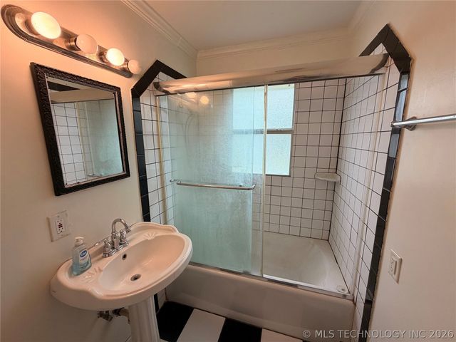 4137 S 34th West Avenue, Tulsa, OK 74136