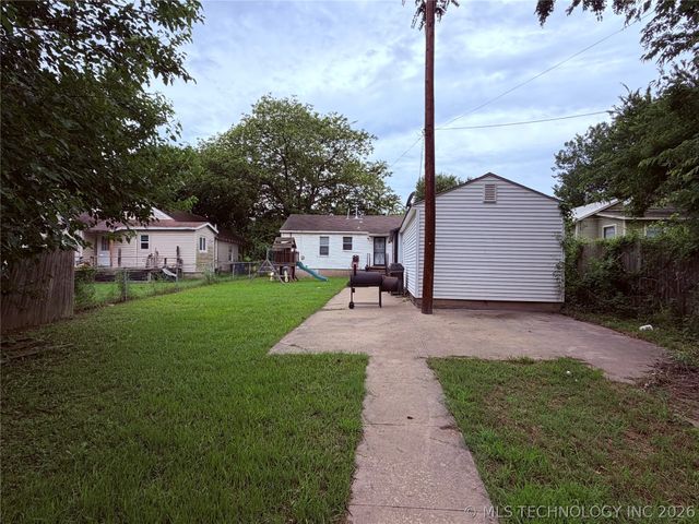 4137 S 34th West Avenue, Tulsa, OK 74136