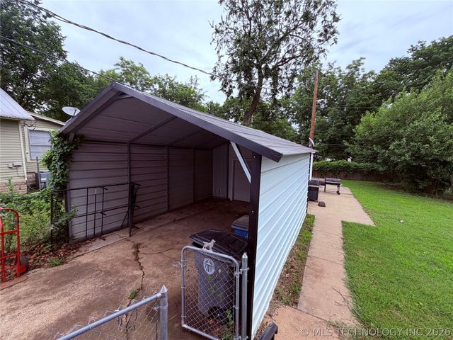 4137 S 34th West Avenue, Tulsa, OK 74136