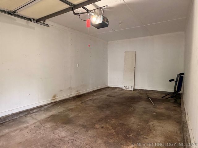 4137 S 34th West Avenue, Tulsa, OK 74136