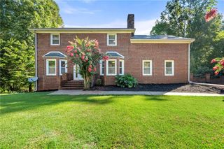 140 Forest Lake Drive, Fayetteville, GA 30215