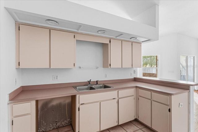 6714 NW 34TH DRIVE, Gainesville, FL 32653