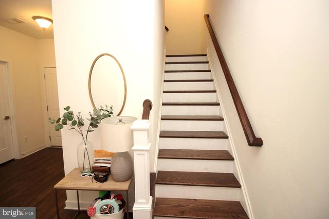 15 NOTTINGHAM LN, Hatboro, PA 19040