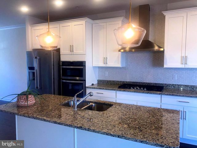15 NOTTINGHAM LN, Hatboro, PA 19040