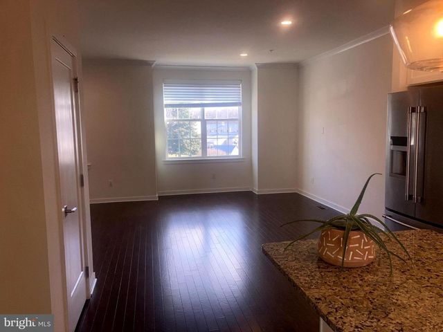 15 NOTTINGHAM LN, Hatboro, PA 19040