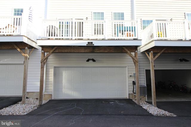15 NOTTINGHAM LN, Hatboro, PA 19040