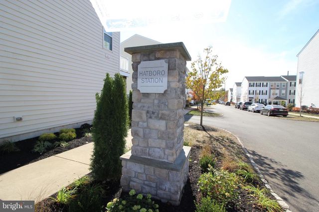 15 NOTTINGHAM LN, Hatboro, PA 19040