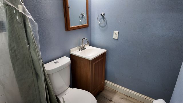 327 S Overlook Drive, Red Oak, TX 75154