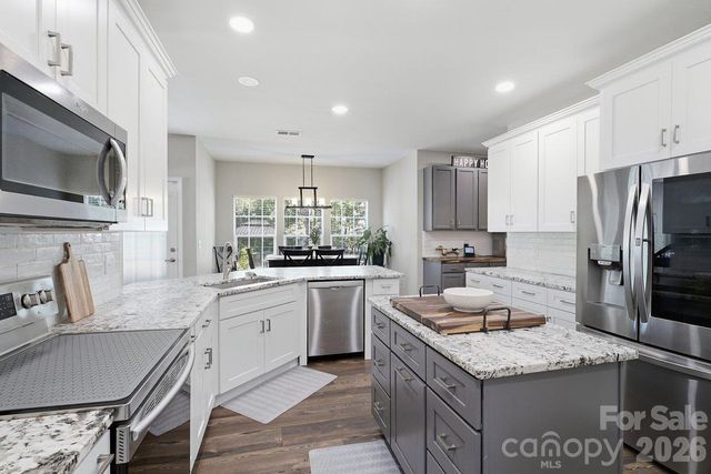 1008 Grayscroft Drive, Waxhaw, NC 28173