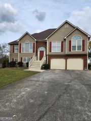 12 Green Apple Court, Taylorsville, GA 30178