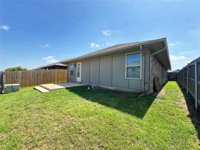 3813 Central Park Drive, Moore, OK 73160
