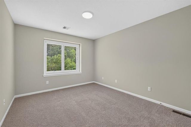 2216 SW Waterfall Drive, Lee's Summit, MO 64081