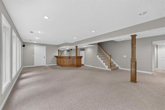 2216 SW Waterfall Drive, Lee's Summit, MO 64081