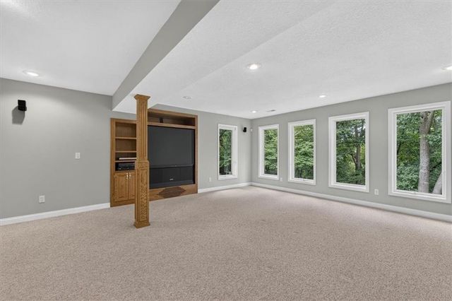 2216 SW Waterfall Drive, Lee's Summit, MO 64081