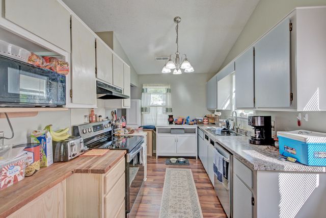 102 Nancy Lane, Summerville, SC 29485