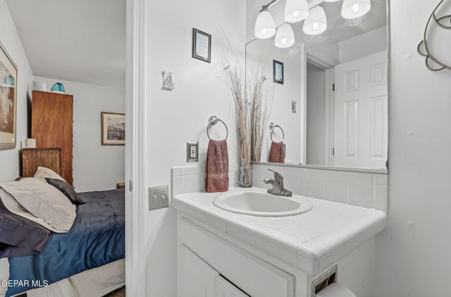 11262 Enid Wilson Lane, El Paso, TX 79936