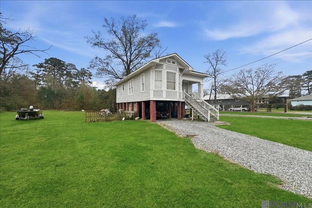 18475 H H Wilson Rd, Prairieville, LA 70769