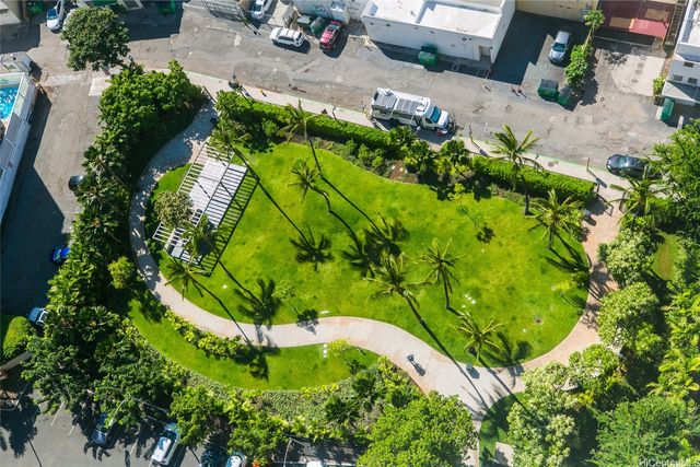 383 Kalaimoku Street 3302, Honolulu, HI 96815