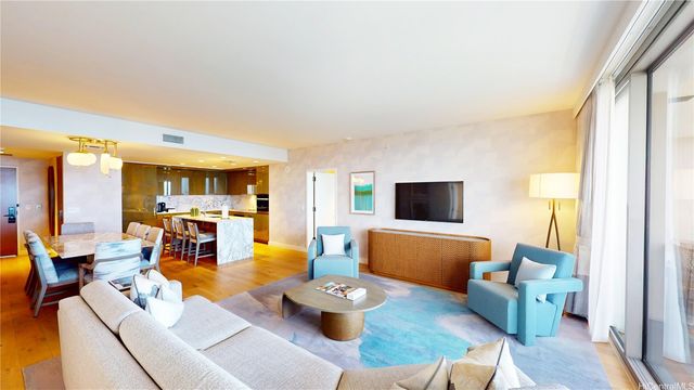 383 Kalaimoku Street 3302, Honolulu, HI 96815