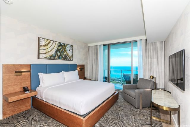 383 Kalaimoku Street 3302, Honolulu, HI 96815