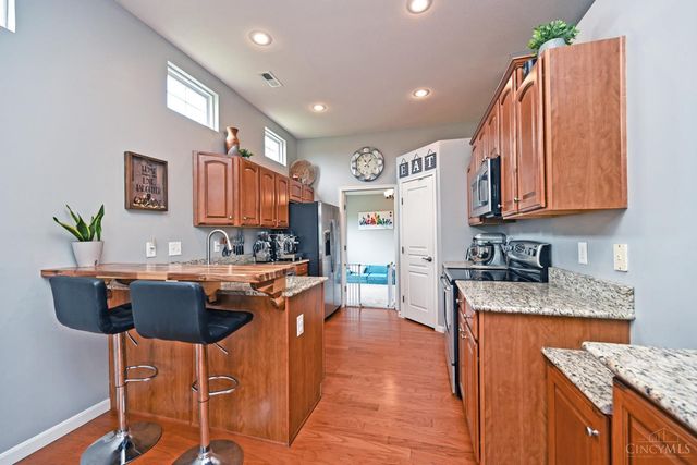 7302 Bridge Point Drive, Cincinnati, OH 45248