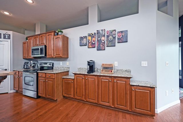 7302 Bridge Point Drive, Cincinnati, OH 45248
