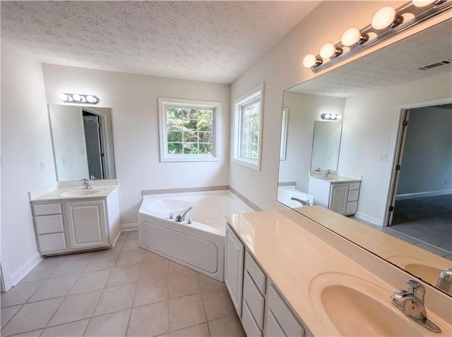1003 Brynn Drive, Winder, GA 30680