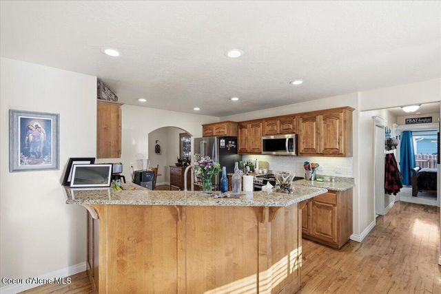 2472 W Warwick Ct, Hayden, ID 83835