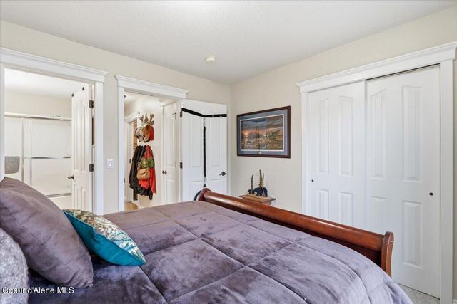 2472 W Warwick Ct, Hayden, ID 83835