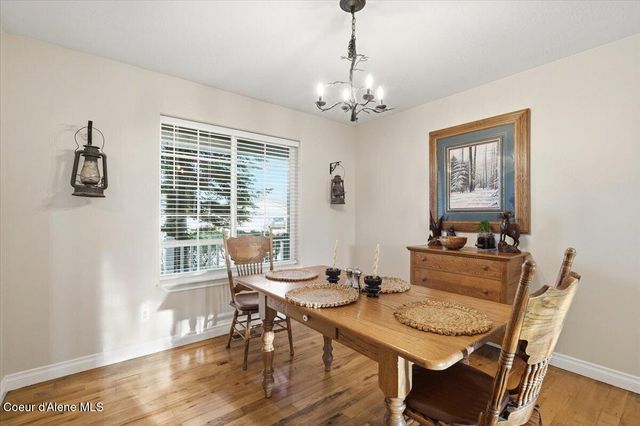 2472 W Warwick Ct, Hayden, ID 83835