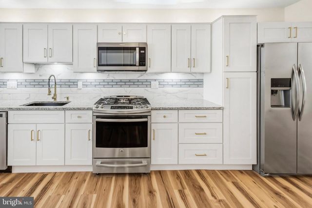 108 MIDDLESEX ST, Gloucester City, NJ 08030